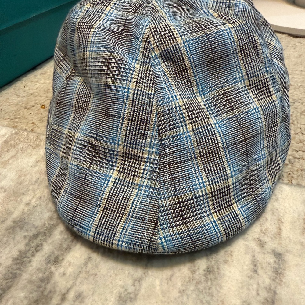 Classic Blue Checkered Men's Cap - Picture 2 of 4